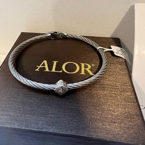NWT 18k Alor Bangle